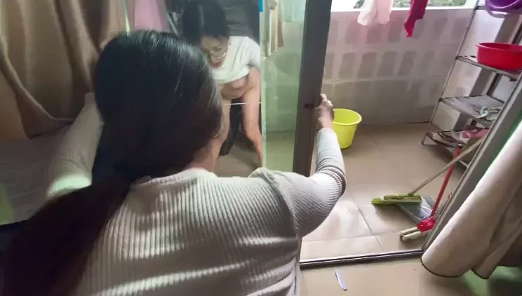 Doggy em mông to mặt xinh trước gương sextop1