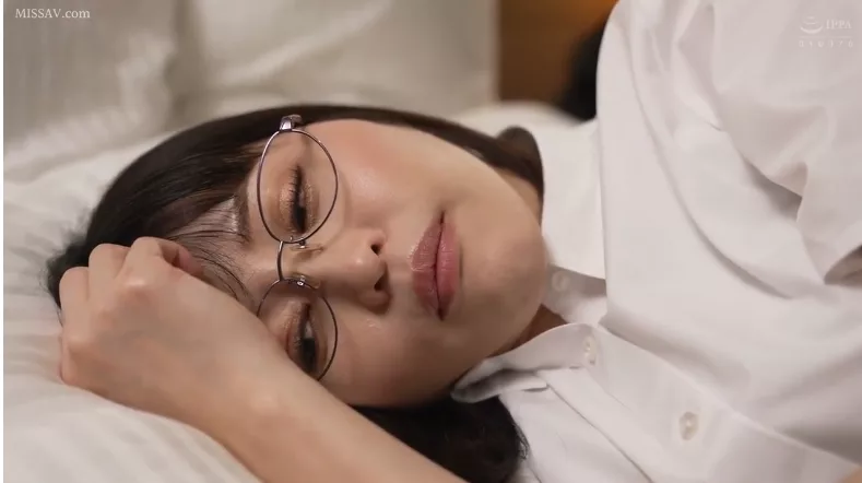 Nữ sếp khao khát và Ayaka Seki