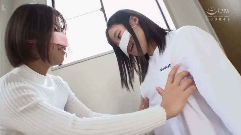 Vở kịch vui vẻ Phỏng vấn đồng tính nữ Karen và Hashino